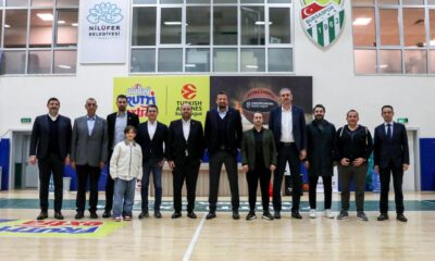 Hidayet Türkoğlu, Frutti Extra Bursaspor’u ziyaret etti