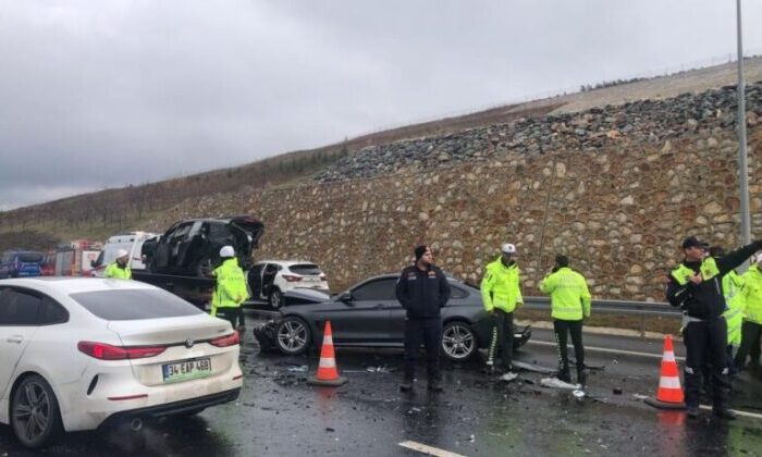 Bursa’da zincirleme trafik kazası: 4 ölü, 7 yaralı