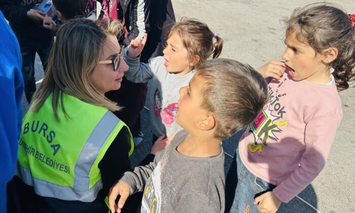 Türkiye Sağlıklı Kentler Birliği, depremin yaralarını sarmak için afet bölgesinde