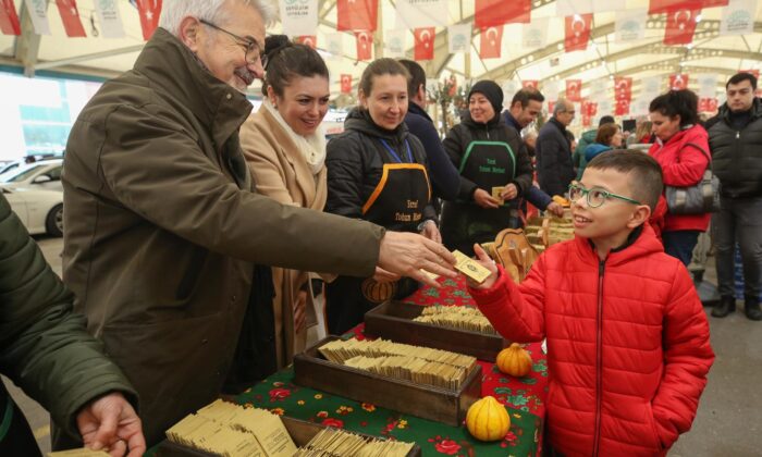 Nilüfer Tohum Takas etkinliğinde 55 bin paket tohum dağıtıldı