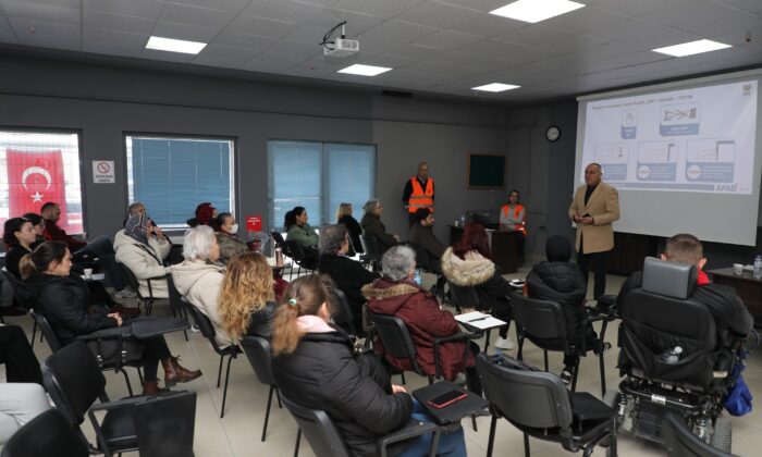 Gemlik’in afet destek gönüllüleri eğitimlere başladı