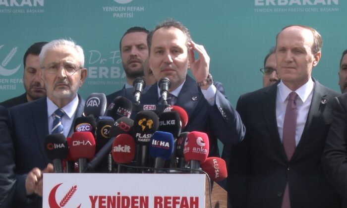 Yeniden Refah Partisi yoluna tek başına devam etme kararı aldı