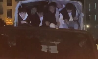 Bursa’da gençlerin kamyonetin arkasındaki tehlikeli yolculuğu kameralarda