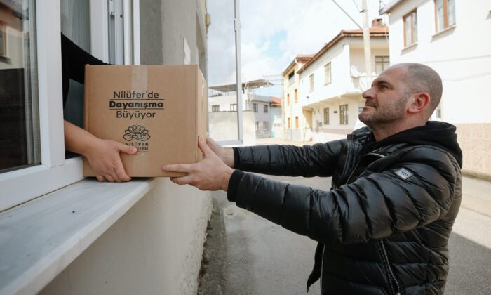 Nilüfer Belediyesi’nden binlerce haneye erzak desteği