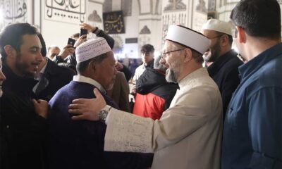 Ali Erbaş, Bursa Ulu Camii’nde teravih namazı kıldırdı