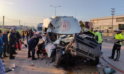 Bursa’da öğretmenin öldüğü, 16 öğrencinin yaralandığı feci kaza kamerada