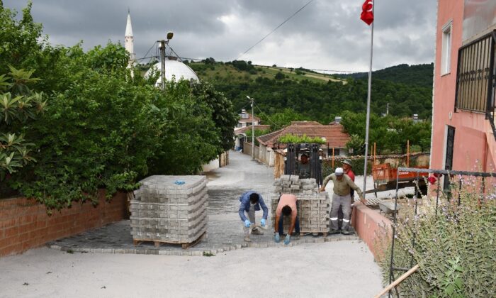 İznik parke taşlarla güzelleşiyor