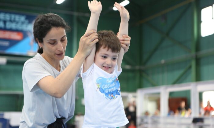 Çocuklara sporla iç içe tatil