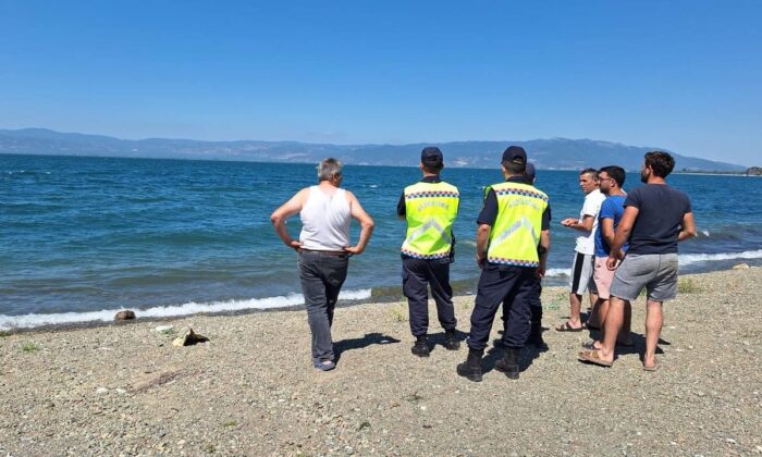 Şaka gibi…”Gölde boğuldu” diye aranıyordu yürüyerek geldi