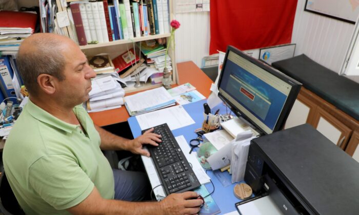 Mudanya Belediyesi’nden muhtarlara teknolojik destek