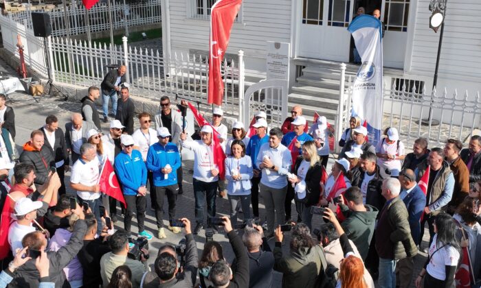 Başkan Türkyılmaz, 100. yılda Cumhuriyet için yürüyor