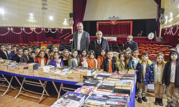 ‘Karacabey Kitap Günleri’ büyük beğeni topladı