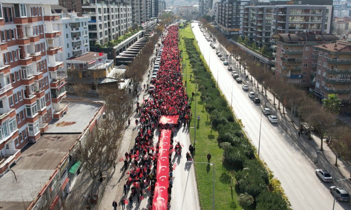 FSM caddesinde binler Filistin ve şehitler için yürüdü