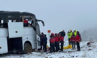 Kars’ta yolcu otobüsü kaza yaptı: 2 ölü, 8 yaralı