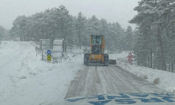 Bursa’da 56 mahallede kar mesaisi