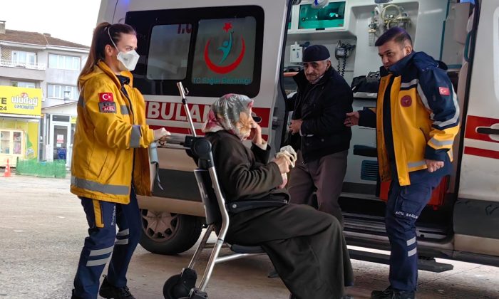 Hayvanlar için kullanılan kremi süren yaşlı çift hastanelik oldu