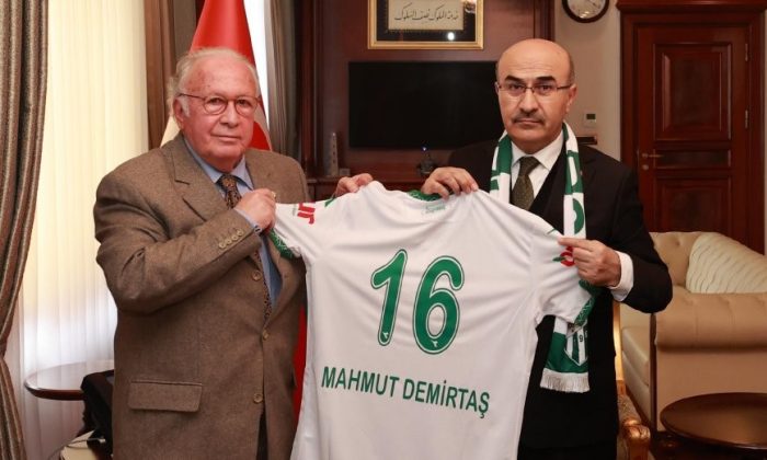 Bursaspor yönetimi, Bursa Valisi Mahmut Demirtaş’ı ziyaret etti