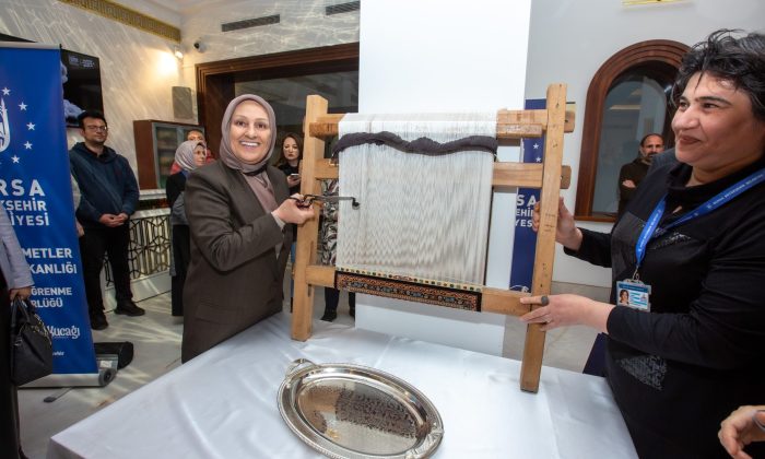 BUSMEK’ten ‘Bursa İpeği Sergisi’