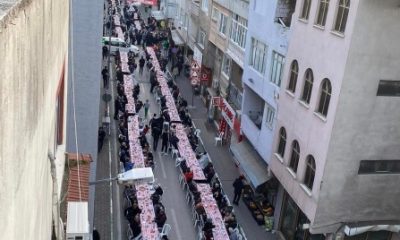 Mahalle gençleri bin kişilik iftar verdi