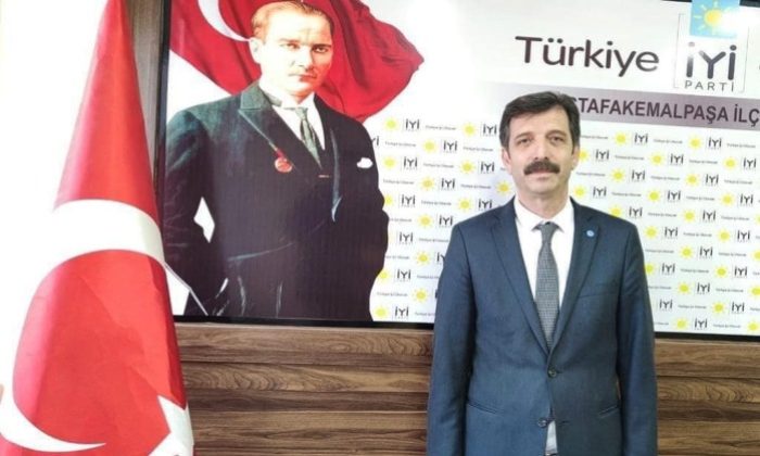 İYİ Parti Mustafakemalpaşa İlçe Başkanı Tevfik Demir istifa etti