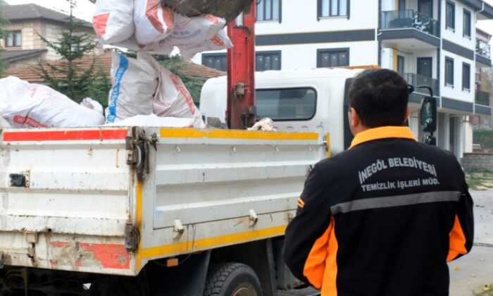 1 yılda 29 bin ton molozun çevreyi kirletmesi önlendi