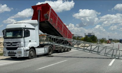 Konya’da bir TIR’ın açık kalan dorsesi, EDS sistemini devirdi