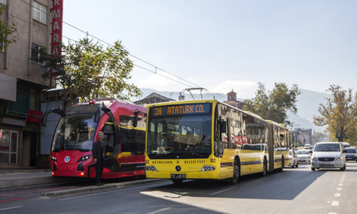 Üniversite adaylarına ücretsiz ulaşım