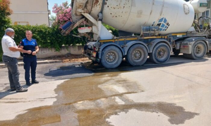 Gemlik’te sokağa beton döken firmaya ceza kesildi