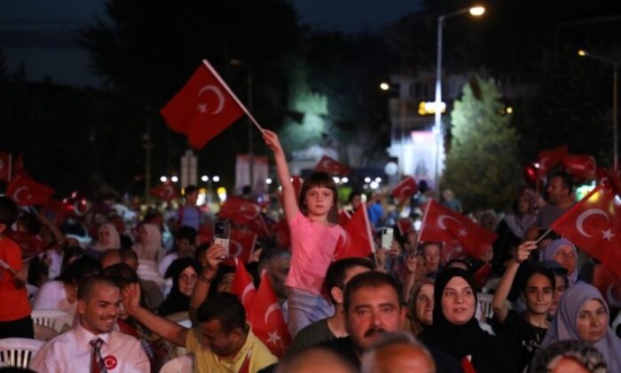 İnegöl 15 Temmuz’un yıl dönümünde yine meydanlarda