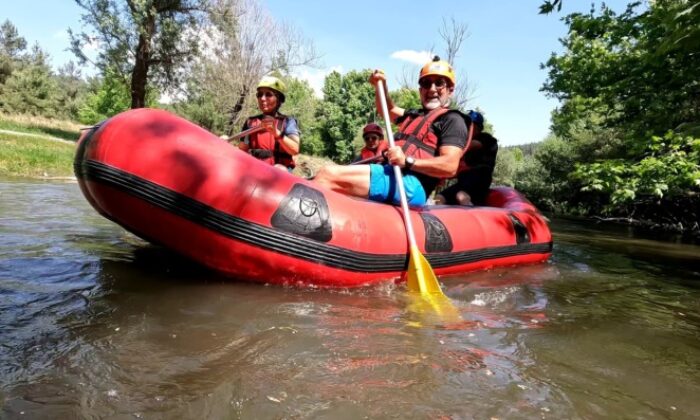 Dağcıların nefes kesen rafting heyecanı