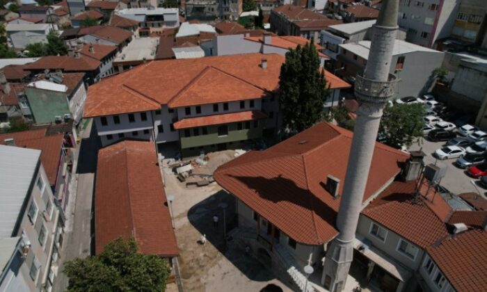 Bursa’nın manevi mekânı yeni binasına kavuşuyor