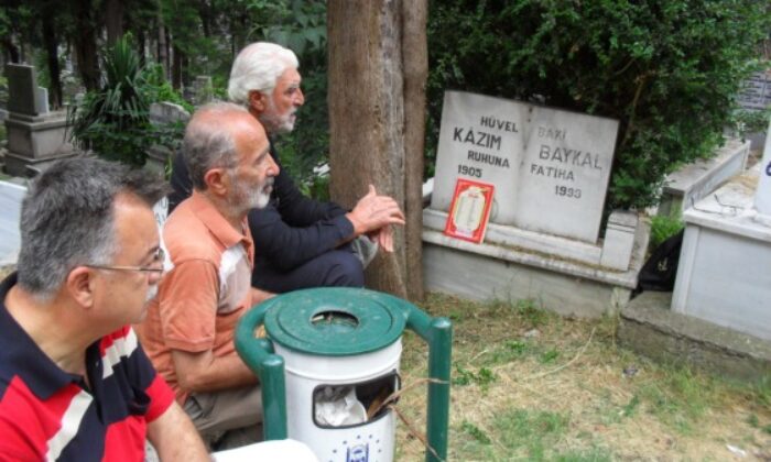 Kazım Baykal vefatının 31. yıldönümünde dualarla anıldı