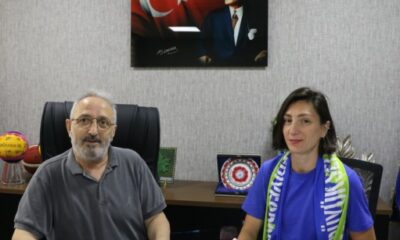 Bursa Büyükşehir Belediyespor’da Betül Yılmaz da imzaladı