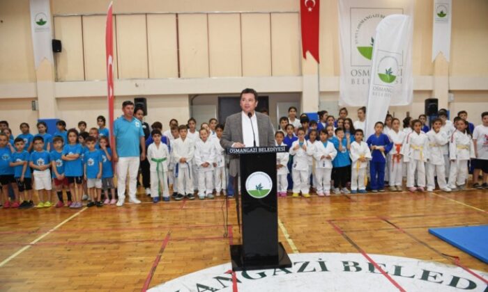 Genç judo ve taekwondocular sertifikalarını aldı