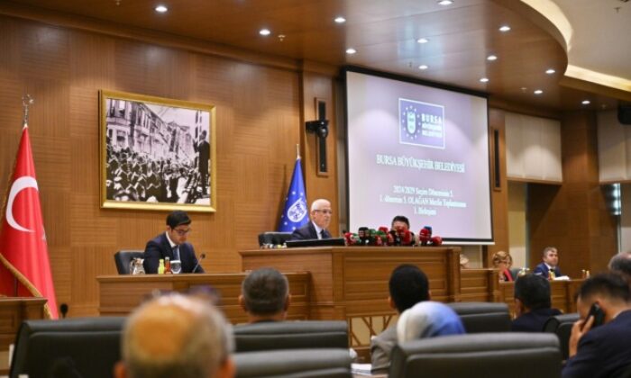 Başkan Bozbey: “Yapılan yanlışların sonucunu Bursalılar çekiyor”