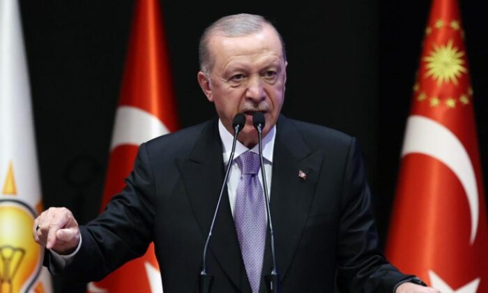 Cumhurbaşkanı Erdoğan: Özel’in millete bir özür borcu olduğuna inanıyoruz