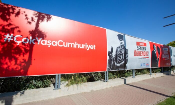 Bursa’yı, Cumhuriyet coşkusu sardı