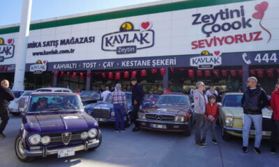 Klasik Otomobiller ve tutkunları Kavlak Zeytin ev sahipliğinde bir araya geldi