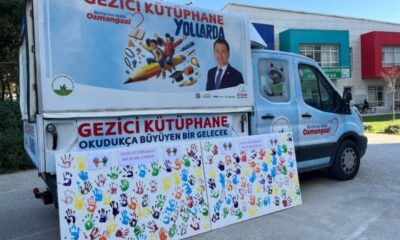 Rengarenk elleriyle Gezici Kütüphaneye iz bıraktılar