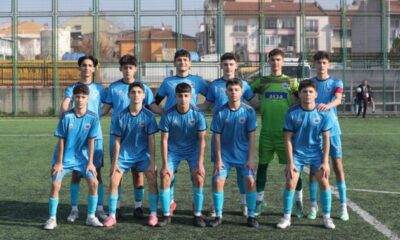 Gemlik Belediyespor U16 takımı şampiyonluğa koşuyor