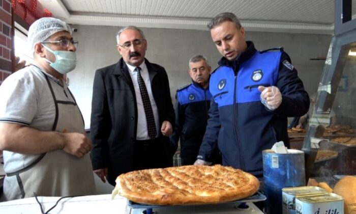 Bursa’da pideler, gram gram denetlendi