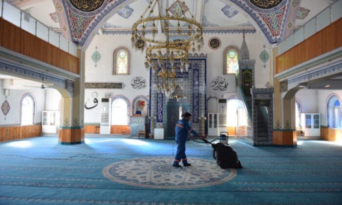 Yıldırım’da camilerde Ramazan temizliği